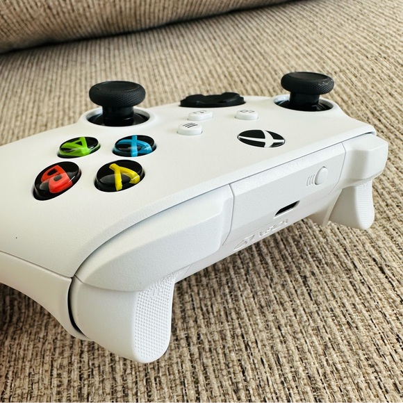 Xbox Series X|S Wireless Controller - White - Picture 11 of 12
